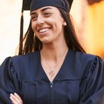 Personalizada Rose Corazón Graduación Cap Diseño Mujeres Collar con Encanto Inicial Grabado Regalo de Graduación para la Clase de 2025 Graduados