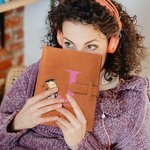 Cuaderno de bocetos personalizado clásico Winnie the Pooh Nombre A5 Cubierta de cuero con bolsillo de almacenamiento Cumpleaños Graduación Celebración Regalo para graduados