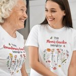 Personlig Multicolor This Garden Belongs To 1-12 Födelseblommor T-shirt och Sweatshirt med namn Födelsedag Mors dag Present till mamma mormor