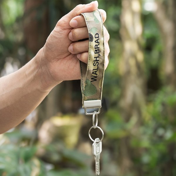 Portachiavi militare mimetico personalizzato con testi ricamati Regalo di compleanno per il Giorno dei Veterani per gli appassionati di storia militare.