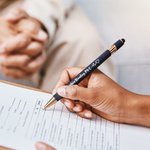 Henkilökohtainen monivärinen EKG ja sydämen muotoilu 5 kpl 0.5mm 2-in-1 Stylus Touch Pen Set teksti ja kortti Sairaanhoitaja viikko lahja Medical Staffille