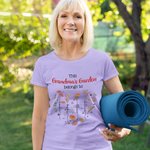 Personlig Multicolor This Garden Belongs To 1-12 Födelseblommor T-shirt och Sweatshirt med namn Födelsedag Mors dag Present till mamma mormor