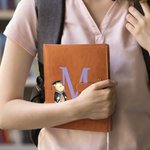 Cuaderno de bocetos personalizado clásico Winnie the Pooh Nombre A5 Cubierta de cuero con bolsillo de almacenamiento Cumpleaños Graduación Celebración Regalo para graduados