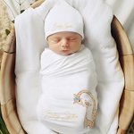 Personalized Gold Square Frame Name Giraffe Soft Baby Bodysuit Receiving Blanket Swaddle Hat Set Birthday Baby Shower Gift for Newborns