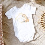 Personalized Gold Square Frame Name Giraffe Soft Baby Bodysuit Receiving Blanket Swaddle Hat Set Birthday Baby Shower Gift for Newborns