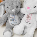Lapin en Peluche Personnalisé avec Initiale Nom et Année Jouet Super Doux Cadeau Anniversaire Pâques pour Enfant