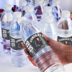 Etichetta personalizzata per bottiglia d'acqua per laureati della classe 2025 con nome dell'anno scolastico Regalo per la festa di laurea per laureati