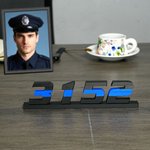 Personalisierte 3D gedruckt blaue Linie Nummer Name Platte Schreibtisch Dekor Geburtstag Anerkennung Ruhestand Geschenk für Polizist Strafverfolgungsbehörden Offizier