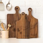 Personalisierte Löwenzahn Liebe ist in der Luft Reversible Charcuterie Schneidebrett mit Grip Hochzeit Housewarming Geschenk für Familie Paare