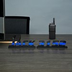Personalisierte 3D gedruckt blaue Linie Nummer Name Platte Schreibtisch Dekor Geburtstag Anerkennung Ruhestand Geschenk für Polizist Strafverfolgungsbehörden Offizier