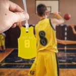 Llavero acrílico personalizado de camiseta de baloncesto con nombre y número de equipo deportivo Regalo para amante de jugadores de baloncesto