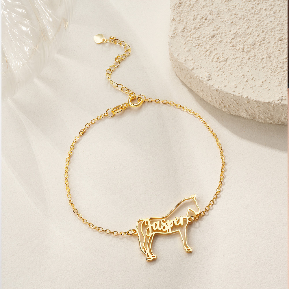 Bracelet Personnalisé avec Silhouette de Cheval et Nom Bijou Équitation Cadeau d’Anniversaire pour Amoureux des Chevaux