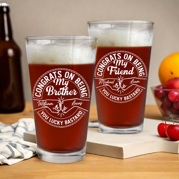 Gepersonaliseerd Gefeliciteerd Wees Mijn Familie of Vriend Titel Vuist Stoot Ontwerp 16 oz Bier Pint Glas met Naam Verjaardag Vaderdag Geschenk voor Papa Drinkers