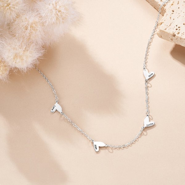 Personalisierte zierliche 1-5 Herz-Anhänger Halskette Familie Schmuck mit eingraviertem Namen Jahrestag Geburtstag Muttertag Geschenk für Frauen