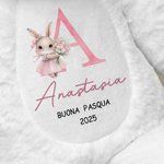 Coniglio di peluche personalizzato con nome e anno design del coniglio con cestino floreale morbido prima Pasqua regalo di compleanno per bambini