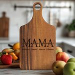 Tabla para cortar embutidos de madera personalizada I Love You Mom con 1-12 nombres grabados y asa Regalo de cumpleaños del Día de la Madre para mamá Abuela