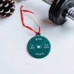 Personalizado Multicolor 3D Impreso Barbell Peso Plato Árbol de Navidad Ornamento con Texto Cumpleaños Navidad Regalo para los amantes del fitness de levantamiento de pesas
