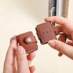 Personalisierter Kleiner PU-Leder Fotoalbum Schlüsselanhänger mit 10-14 Fotos und Text Vatertag Geburtstag Jahrestag Geschenk für Papa Freunde Paare