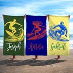 Toalla de playa de secado rápido personalizada con el nombre de un personaje de surf multicolor con diseño oceánico Fiesta en la piscina Regalo de cumpleaños para un aficionado al surf