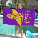 Toalla de playa de secado rápido personalizada con el nombre de un personaje de surf multicolor con diseño oceánico Fiesta en la piscina Regalo de cumpleaños para un aficionado al surf