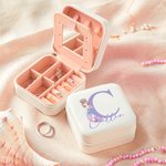 Personalizado de dibujos animados de fantasía princesa sirena inicial de la PU de cuero caja de joyería con el nombre de espejo de viaje accesorio de regalo para las hijas Besties niñas