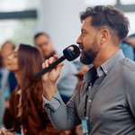 Personalisierter Mikrofon Windschutz mit Foto oder Logo 2er-Set Geburtstag Geschenk für Podcaster Moderator Content Creator