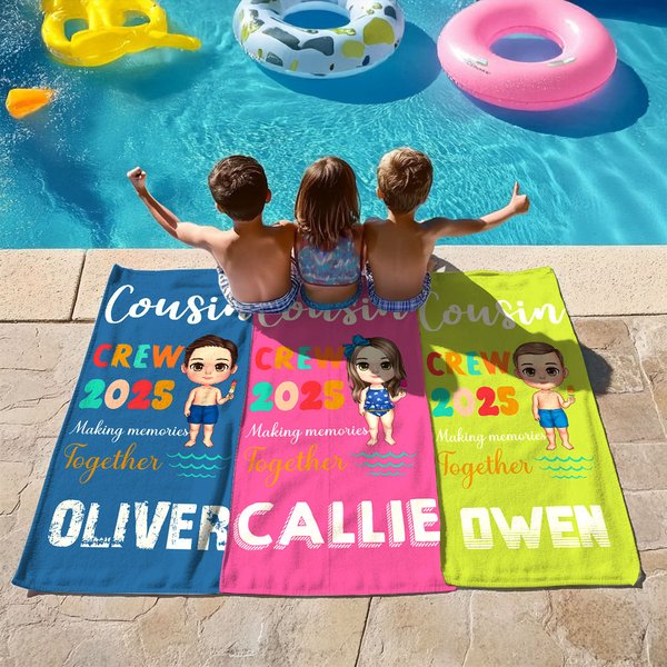 Serviette de plage personnalisée, surdimensionnée, à séchage rapide, avec nom du cousin et année, anniversaire, vacances d'été, accessoires, cadeau pour les garçons et les filles.