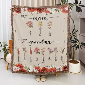 Personalised First Mom Now Grandma Birth Flower Tassel Soft Throw Blanket with Names and Title Mother's Day Birthday Gift for Mom Grandma Family