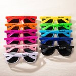 Gepersonaliseerde Multikleurige Zonnebrillen met Tekst Set van 10 Bruiloft Vrijgezellenfeesten Fotorekwisieten Feestbedankjes Cadeau voor Vrienden