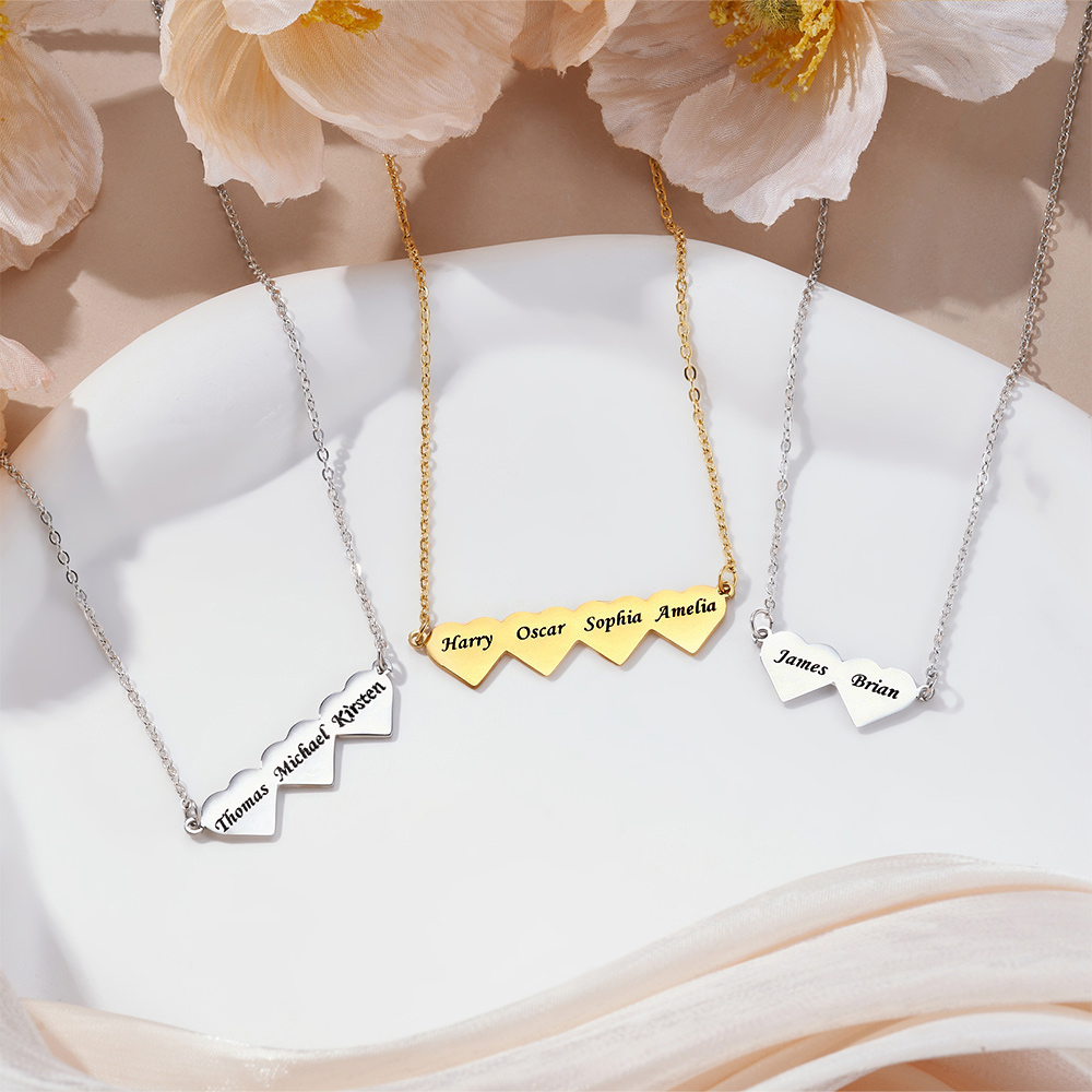 Collier de famille avec pendentif en forme de coeur personnalisé avec 1-10 noms gravés Bijoux de femme délicats Cadeau d'anniversaire pour maman grand-mère