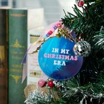 Ornement personnalisé en forme de boule lumineuse Disco avec perles et sangles pour arbre de Noël Cadeau d'anniversaire pour les amoureux de la musique