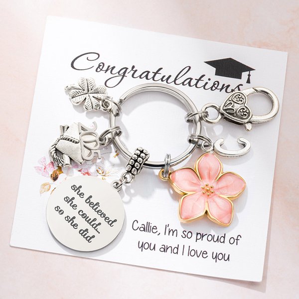 Porte-Clés Personnalisé avec Initiale et Année Breloque Fleur Rose Trèfle à Quatre Feuilles Cadeau de Fin d'Études pour Femme