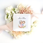 Personalizada de dibujos animados de mamá y el niño de nacimiento de flores de cerámica baratija joyería plato con nombre de cumpleaños Día de la Madre de regalo para la mamá abuela