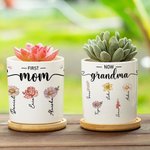 Personalisierte erste Mama jetzt Oma Geburt Blume Keramik Sukkulente Pflanzer Topf mit Namen und Bambus Basis Muttertag Geschenk für Mama Oma