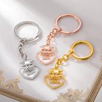 Personalisierte Zirkon Herz geformt Graduation Cap Schlüsselanhänger mit Namen Charme Graduation Souvenir Rucksack Zubehör Geschenk für Absolventen Klassenkameraden