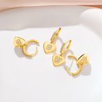 Gepersonaliseerde sierlijke retro hart-vorm initiaal oorbellen met zirkoon Moederdag Verjaardagscadeau voor haar