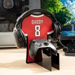 Personalisierte Jersey Form Controller Headset Stand mit Nummer und Name Gaming Zubehör Schreibtisch Dekor Vatertag Geburtstag Geschenk für Ballspiel-Liebhaber