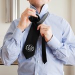 Cravatta in poliestere personalizzata multicolor con iniziale e nome regalo perfetto per anniversario matrimonio e festa del papà per uomo