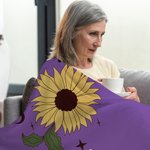 Personalisierte Zodiac Blume weiche Decke mit Namen und Text Home Decor Ruhestand Neuanfang Geschenk für Rentner Kollegen