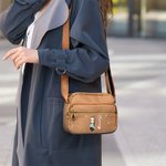 Borsa a tracolla regolabile in nylon personalizzata con personaggio in stile cartone animato e fiore di nascita scomparti multipli per familiari