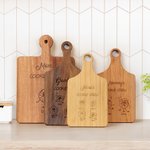 Personalisierte Cute 1-8 Namen Biscuit Familie Reversible Käse Charcuterie Schneidebrett mit Griff Made in USA Muttertag Geschenk für Oma Mom