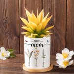 Personalisierte erste Mama jetzt Oma 1-12 Geburt Blumen keramische Sukkulente Pflanzer Topf mit Namen und Bambus Basis Muttertag Geschenk für Mama Oma