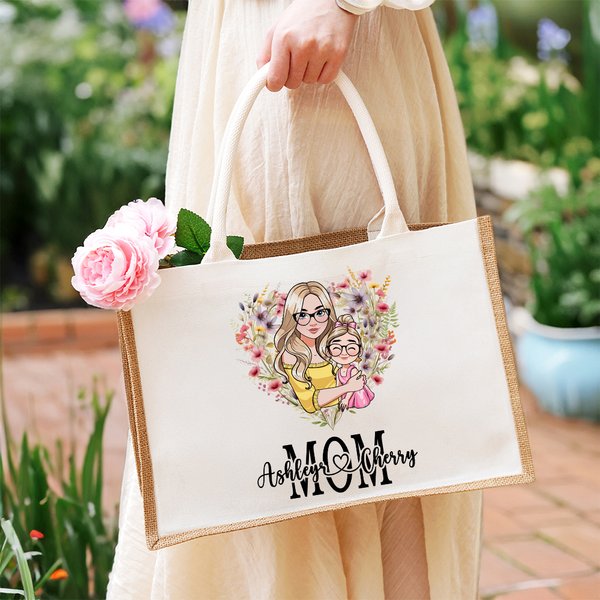 Personalized Heart Shaped Wreath Cartoon Mom and 1-2 Kids Jute Tote Bag with Name Travel Accessories Mother's Day Birthday Gift for Mom Women