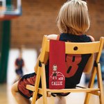 Toalla de deporte personalizada con nombre y gancho en forma de pelota de dibujos animados Accesorio deportivo superabsorbente Regalo de cumpleaños para un jugador amante de los deportes