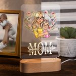 Personalised Heart-shaped Wreath Cartoon Mom and 1-2 Kids LED Night Light with Name and Wood Base Home Desk Decor Mother's Day Gift for Mom Grandma