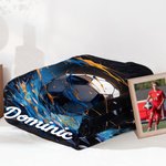 Personalisierte dynamische Fußball weiche schwarze Wurfdecke mit Namen Warm Home Decor Geburtstagsgeschenk für Kinder Fußballliebhaber
