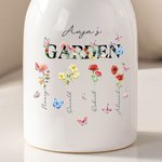 Personalisierte Schmetterling Geburtsblumen Garten Keramik Vase mit Titel und 1-8 Namen Haus Deko Geburtstag Muttertag Geschenk für Mama Oma