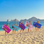 Gepersonaliseerde Zomermeisje Sneldrogende Microvezel Strandhanddoek met Naam en Geboortebloem Reizen Essentieel Verjaardagscadeau voor Vrouwen