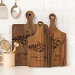 Personalisierte Paar Vögel auf dem Baum Charcuterie Schneidebrett mit Namen und Grip Housewarming Hochzeit Geschenk für Paar Familie