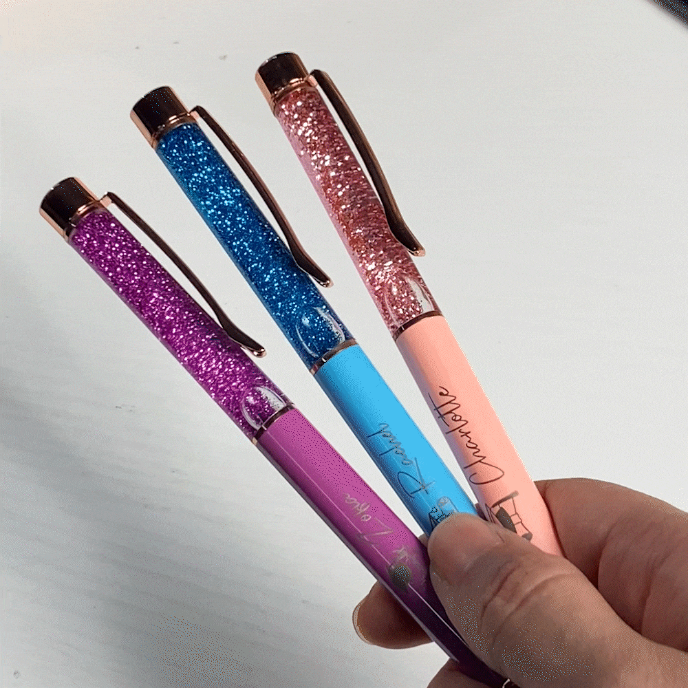 Personalised Set of 2 Glitter Quicksand Grad Cap Retractable Ballpoint Pen with Name Writing Tool Graduation Birthday Gift for Graduates Classmates